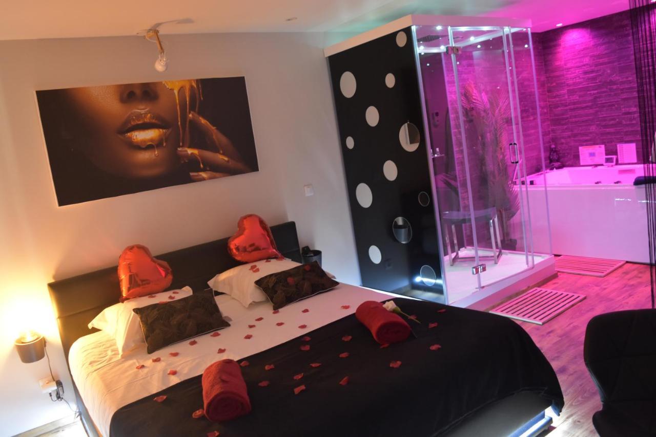 Spa Privatif Love Room, Le Hammam Et Bulles, Chez Nuits Chartraines Шартр Экстерьер фото