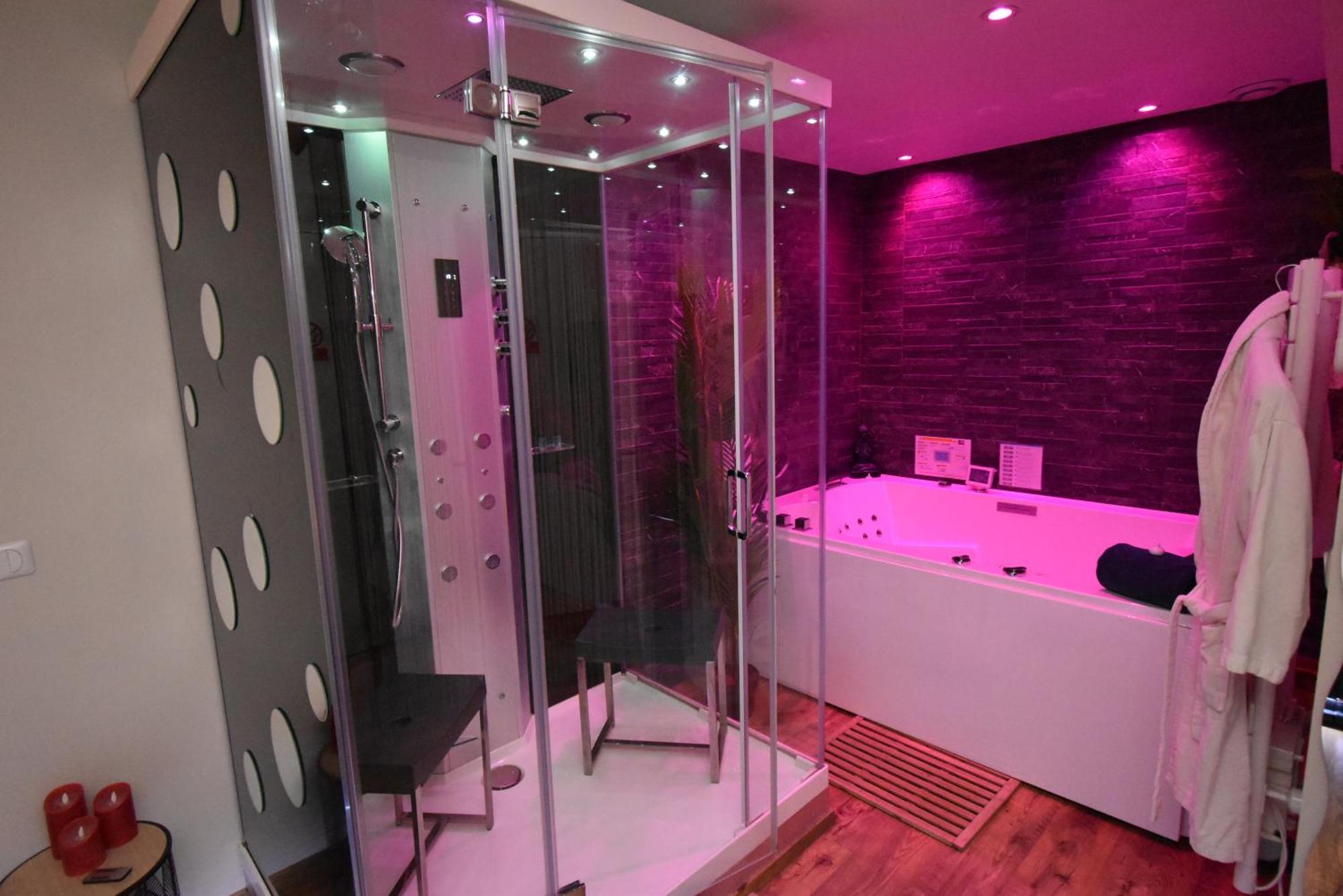 Spa Privatif Love Room, Le Hammam Et Bulles, Chez Nuits Chartraines Шартр Экстерьер фото